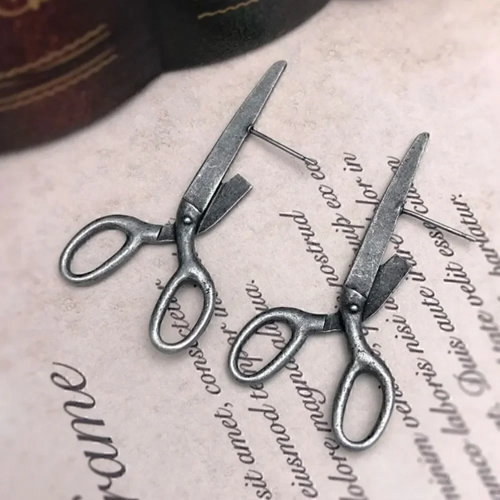 Metallic Scissors Gothic Vintage Look Earrings